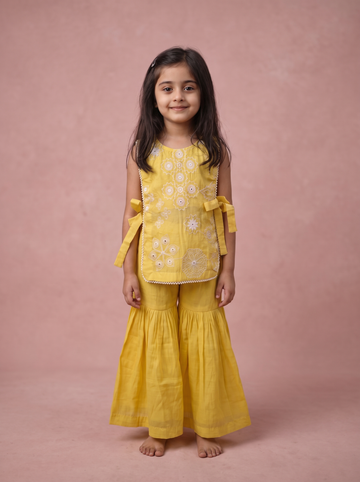 Yellow Bib Set