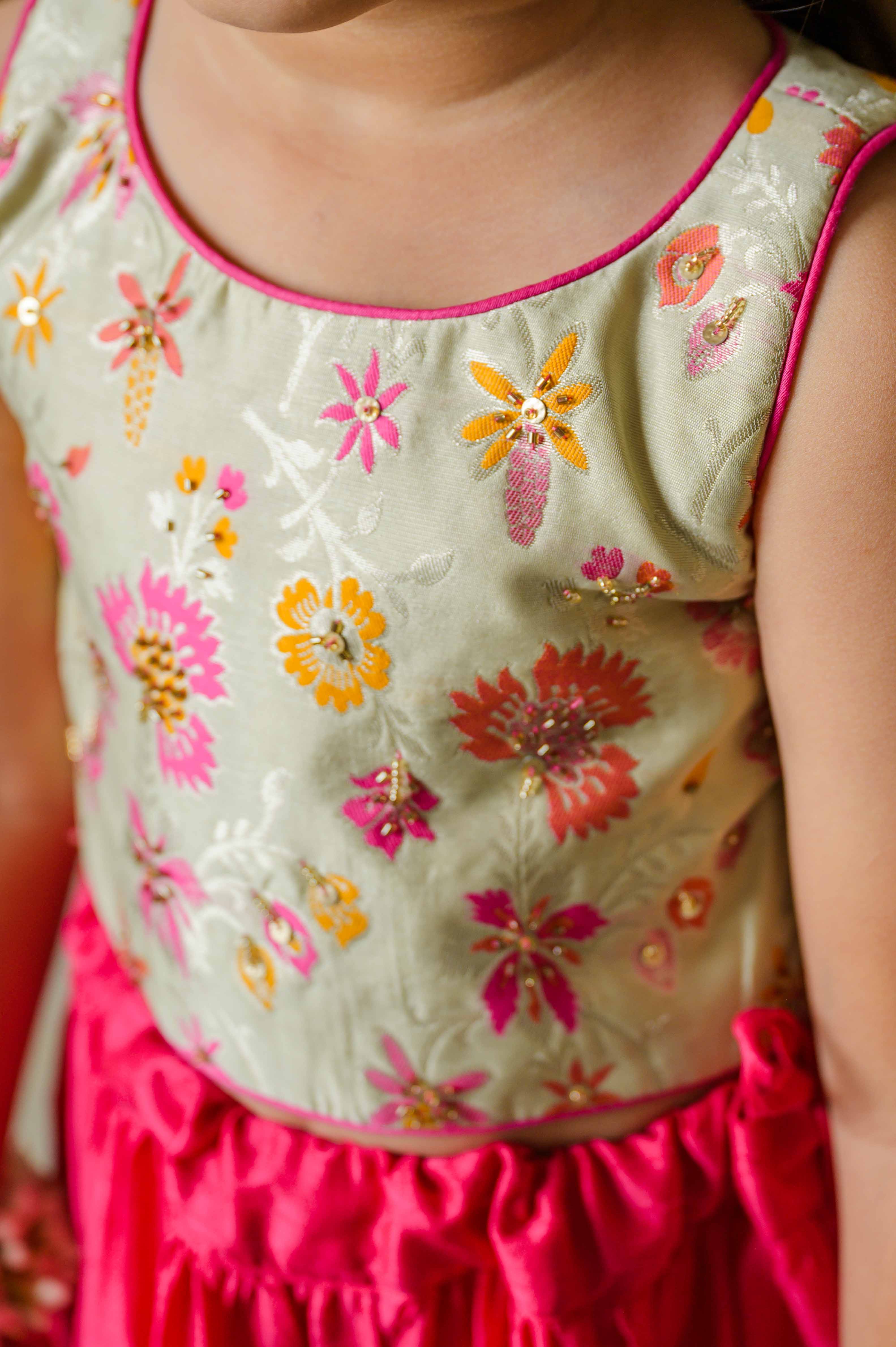 Gulaabi Gulzar Twinning Set