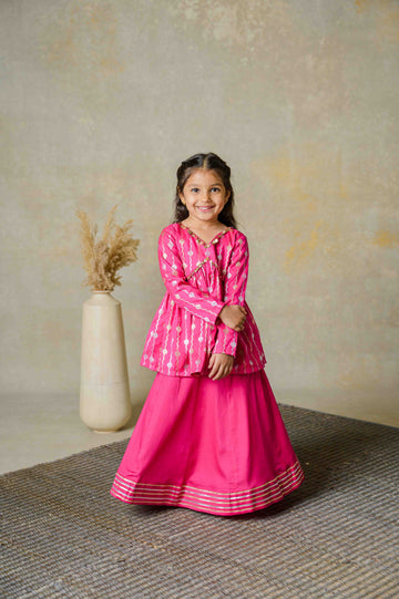 Noor-e-Gulabi Lehenga Set