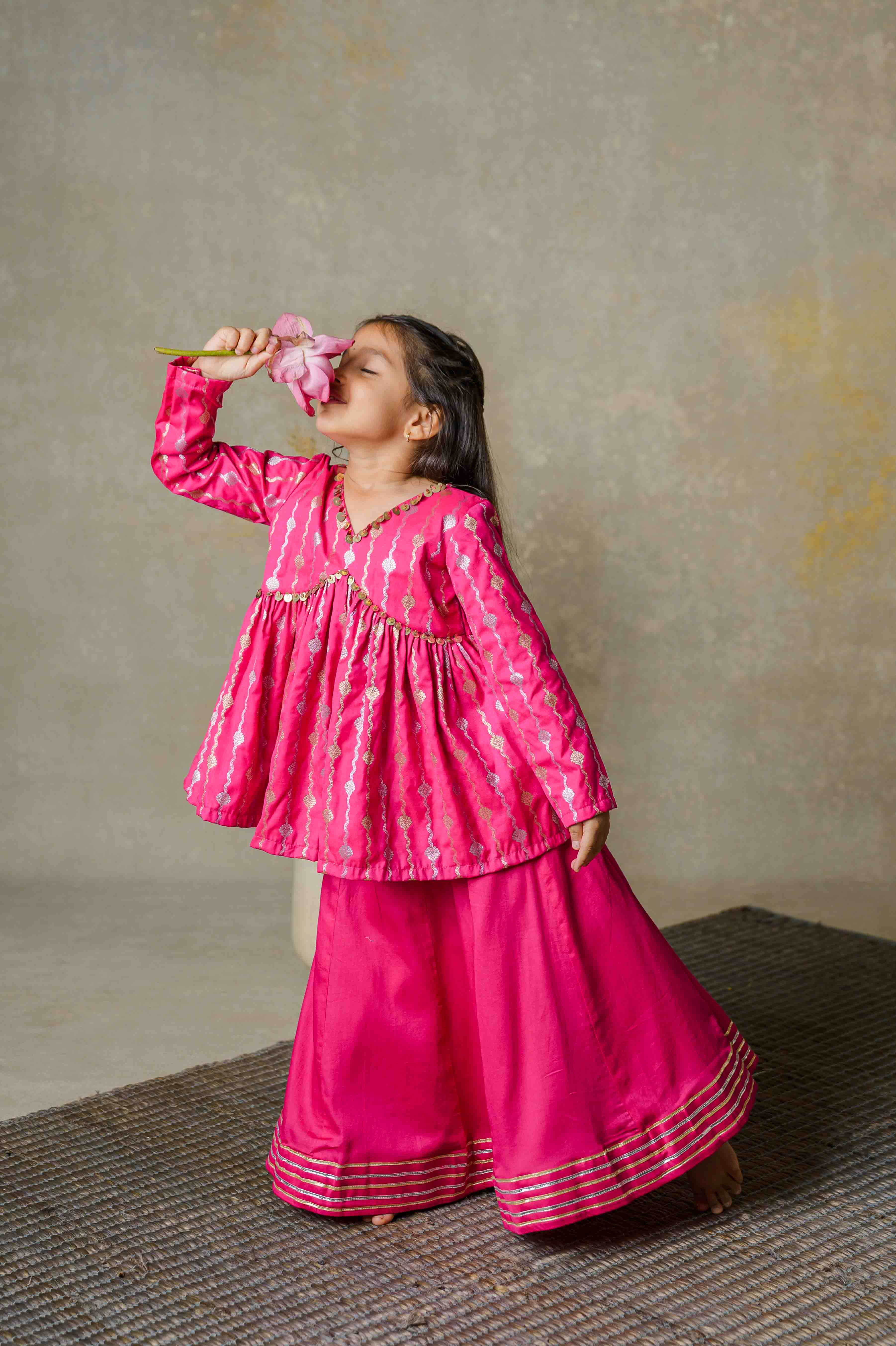 Noor-e-Gulabi Lehenga Set