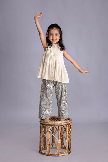 Safed Gul Coord set